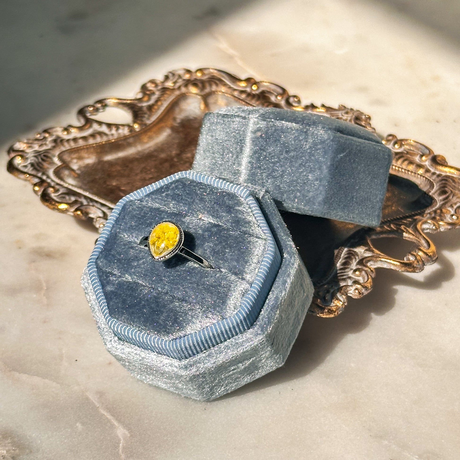 Dainty Flower Ring image 3