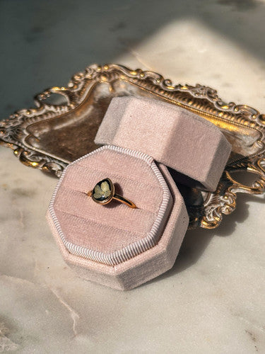 Dainty Flower Ring | Lush Magnolia 1